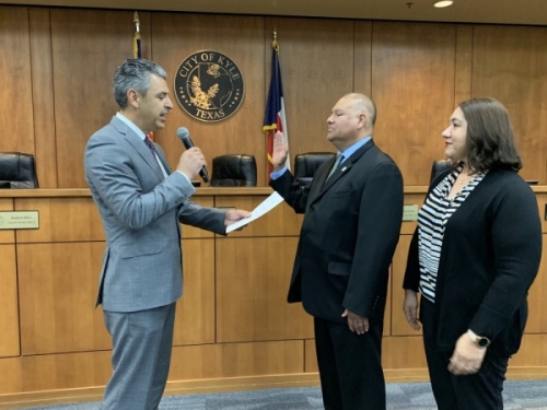 Hays County Judge Ruben Becerra swears in Michael Tobias as the District 6 Kyle City Council representative. (Courtesy city of Kyle)
