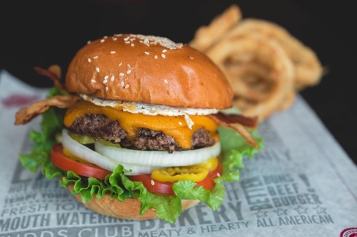 The eatery is known for its specialty and customizable hamburgers and also has a menu of hot dogs, chicken tenders, veggie burgers, salads and milkshakes. (Courtesy Fuddruckers)