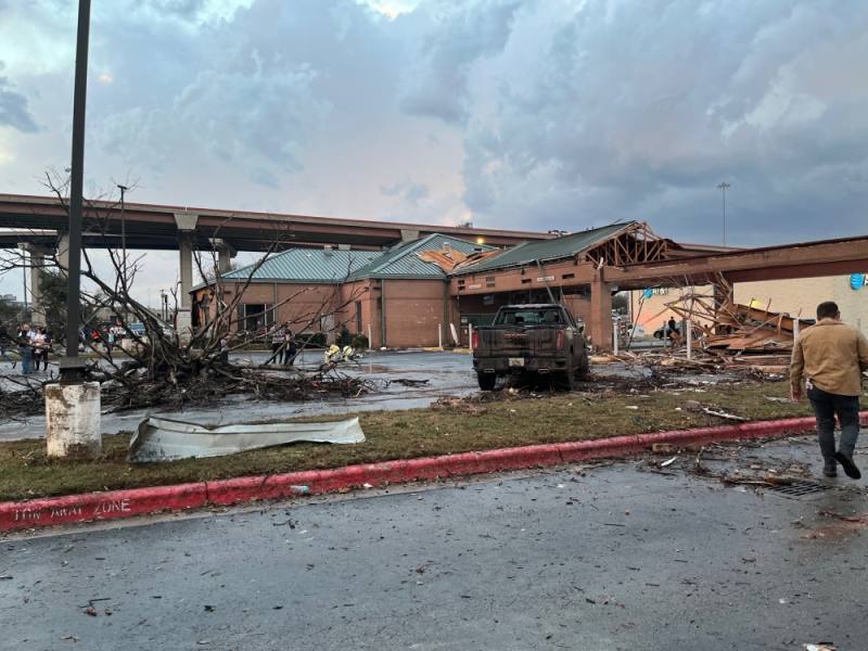 CI TEXAS ROUNDUP: News, photos from tornadoes that hit Central Texas March 21 and more top news throughout the state