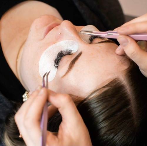 The beauty company specializes in eyelash extensions and strives to provide a beauty experience that amplifies clients' natural beauty in a friendly, luxurious environment. (Courtesy Deka Lash)