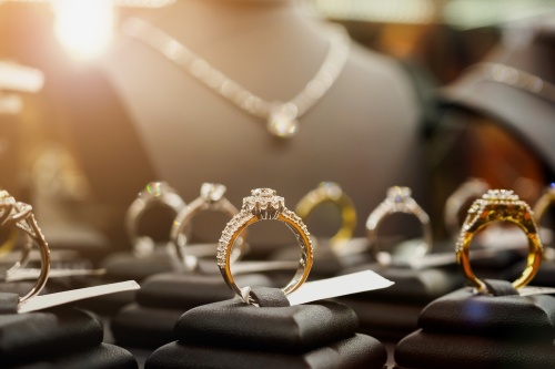 Yasini Jewelers soft launched its first Texas location in Richardson on May 1. (Courtesy Adobe Stock)