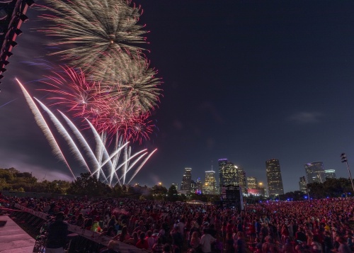 Shell Freedom Over Texas will return after a two-year hiatus with a firework show, live performances and activities. (Courtesy Richard Carson) 