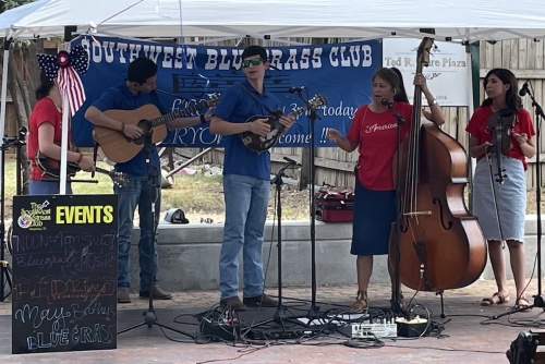 Bluegrass at the Settlement features an outdoor bluegrass show as well as open jam session on Aug. 6. (Courtesy Grapevine Convention and Visitors Bureau)