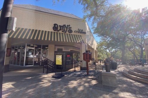 Amy's Ice Creams will expand into Round Rock with a new location at Rock Creek Plaza in 2023. (Brooke Sjoberg/Community Impact Newspaper)