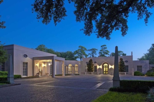 The historic Rienzi house museum features a collection of European decorative arts, paintings and furnishings. (Courtesy Museum of Fine Arts, Houston)