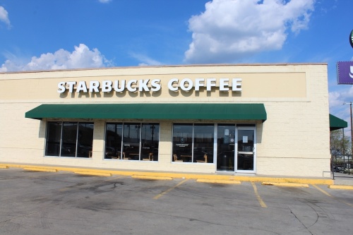 the front of the New Braunfels Starbucks