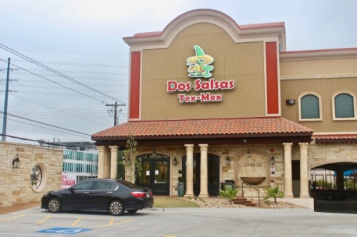 Dos Salsas is now open on Burnet Road. (Amy Denney/Community Impact Newspaper)