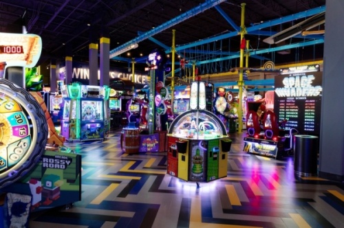 The Dallas Cowboys and Main Event announced a partnership Jan. 22. (Courtesy Main Event)



The entertainment venue offers arcade games, bowling, laser tag, mini golf and more. (Courtesy Main Event)