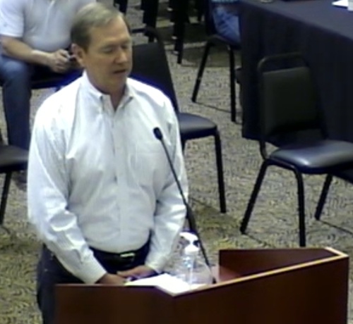 Committee Chair Larry Harlan addresses City Council March 16. (Courtesy city of Lakeway)