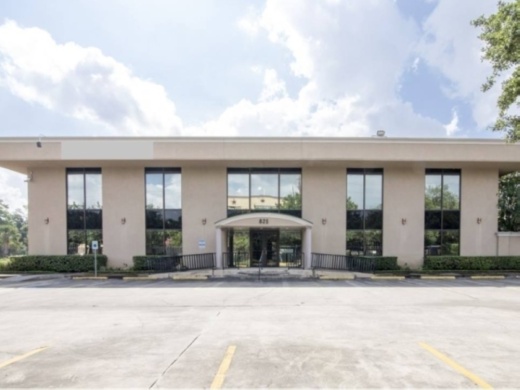 The day and assistance serves the homeless population along the FM 1960 corridor by providing two hot meals per day and access to showers, clothing, counseling, mail and photo ID services. (Courtesy Hope Center Houston)