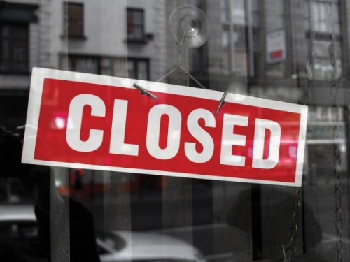 Business closures in Tennessee have led to tens of thousands of jobs lost. (Courtesy Adobe Stock)
