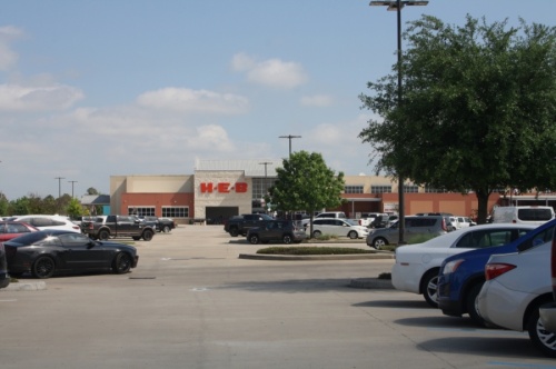 H-E-B in Fairfield was busy with customers stocking up in late March. Employees of at least two Cypress-area stores received confirmed diagnoses of COVID-19 in early April. (Danica Smithwick/Community Impact Newspaper)