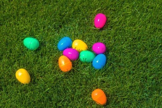 The Leander Parks and Recreation Department is handing out do-it-yourself egg hunt supplies April 8-9. (Courtesy Denisse Leon/Unsplash)
