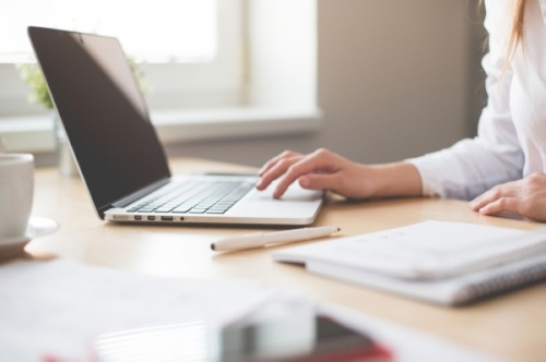 The state’s Office of the Governor hosted a livestream webinar on April 15 highlighting four loan services available through the Small Business Association. (Courtesy Pexels)