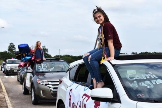 Cinco Ranch High School seniors who attended Fielder Elementary paraded in cars to let the community celebrate their graduation May 21. (Courtesy Janie Dale)