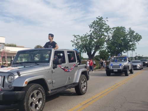 Georgetown ISD celebrated seniors with a parade May 29 after their final semester was cut short due to the coronavirus pandemic. (Ali Linan/Community Impact Newspaper)