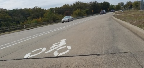 The improvements to Granny White Pike will include the addition of bike lanes as well as Americans with Disabilities Act-compliant sidewalks. (Lindsey Juarez Monsivais/Community Impact Newspaper)