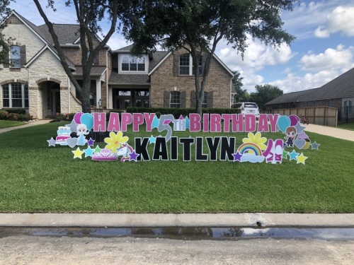 Customers can rent custom sign greetings for 24 hours. (Courtesy Yard Love Cypress)