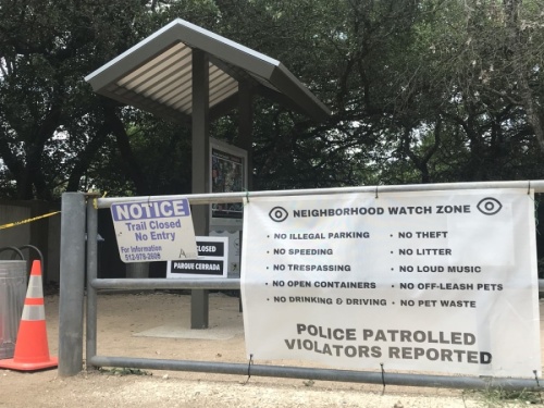 The Woods of Westlake homeowners association has reported public intoxication and other safety hazards at its Barton Creek Greenbelt trailhead. (Amy Rae Dadamo/Community Impact)