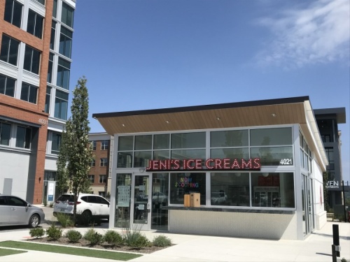 A new location of Jeni's Splendid Ice Creams is now open at McEwen Northside. (Wendy Sturges/Community Impact Newspaper)