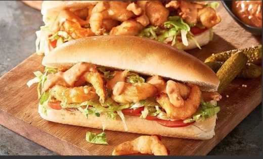The New Orleans-inspired menu features charbroiled and fried seafood selections, po’boys, hush puppies, Cajun fries and more. (Courtesy Louisiana Crab Shack)