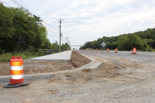 Work is underway on a new trail on Hwy. 96 W. in Franklin. (Wendy Sturges/Community Impact Newspaper)