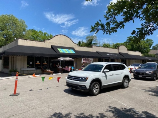 Picnic continues to operate a double drive-thru at its location at 1928 Bissonnet St. (Courtesy Picnic)