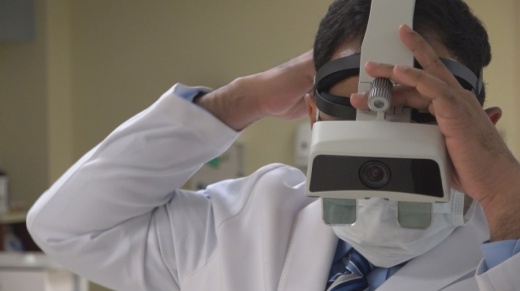 The surgical guidance system allows Baylor Scott & White Medical Center-Frisco surgeons to use augmented reality to see patients' spinal anatomy in three dimensions. (Courtesy Baylor Scott & White Medical Center-Frisco)