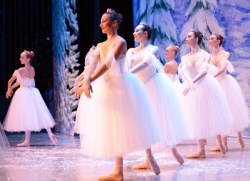The Houston Repertoire Ballet (pictured) has performed "The Nutcracker" live in previous holiday seasons; the company's Christmas Spectacular is scheduled virtually for Dec. 12 this year. Five other holiday events will take place in League City between late November and late December. (Courtesy Scott Nilsson Photographer)