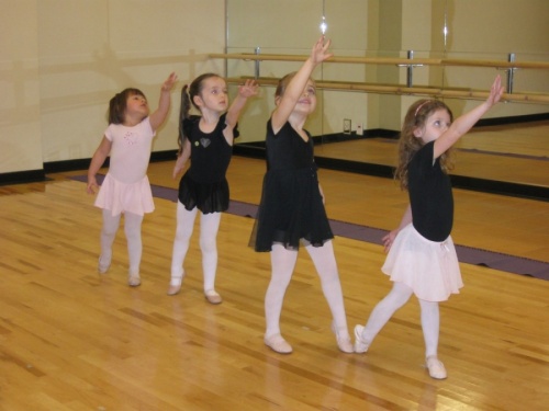 Ballet is one of the activities the West U Recreation Center has returned to in person. (Courtesy West U Recreation Center)
