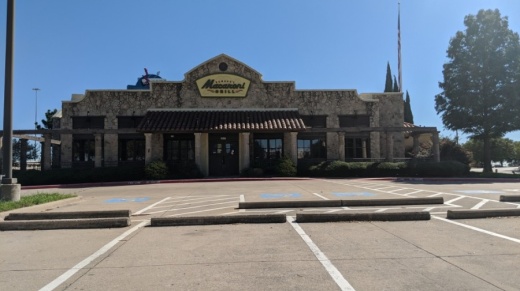 Romano's Macaroni Grill has closed its doors in Lewisville. (Community Impact staff)