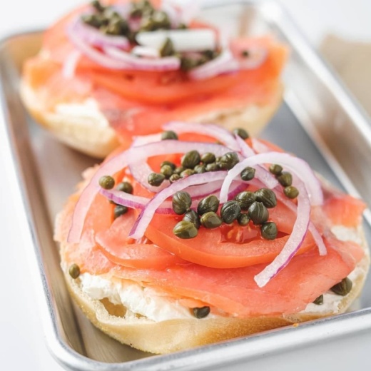 The bagel shop will offer 21 varieties of New York-style bagels, including breakfast and lunch options, and 12 cream cheese choices. (Courtesy Bagel Cafe 21)