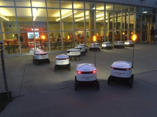 Starship Technologies offered its robot delivery service at The University of Texas at Dallas this school year. (Courtesy Liz Wigglesworth)