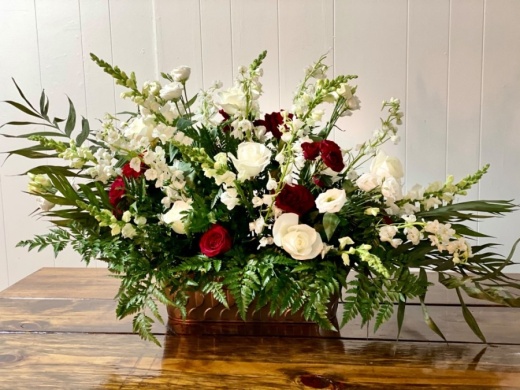 Lily in June offers floral arrangments, event planning, day-of management and more. (Courtesy Lily in June)