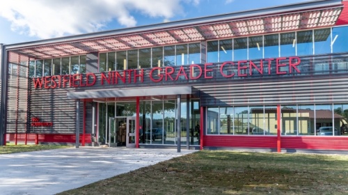 The 178,168-square-foot facility has the capacity for 900 students and features flexible furniture, new classroom equipment, common spaces with natural lighting, an open-concept dining area, a fitness center and a gym. (Courtesy Spring ISD)