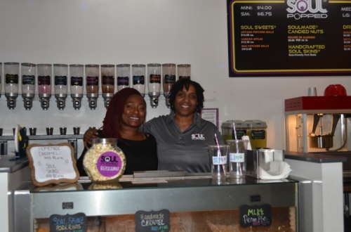 Soul Popped Owner De J. Lozada (right) stands with Assistant Manager Tiffany Nance. (Amy Rae Dadamo/Community Impact Newspaper)

