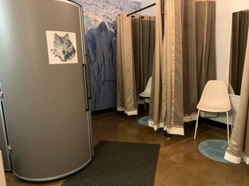 Cryotherapy, which is used to reduce inflammation, is known to help with pain, weight loss, sleep and more. (Courtesy Cryo @ Wolf)