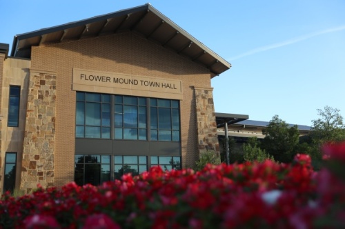 The Flower Mound Planning and Zoning Commission approved a specific-use permit for retail at its Jan. 25 meeting. (Liesbeth Powers/Community Impact Newspaper)