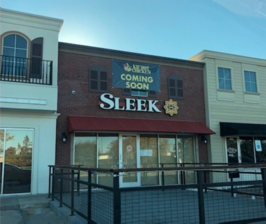 KB's Hot Chicken is coming to the former Sleek Chocolate & Cafe location in the Telfair shopping center. (Amanda Feldott/Community Impact Newspaper)