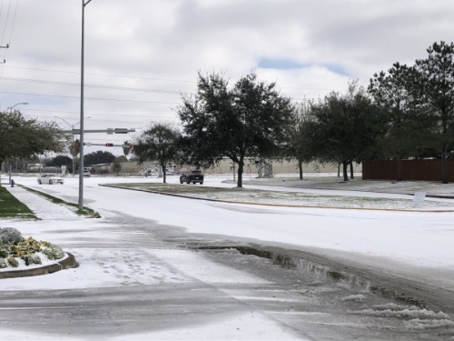 A winter storm brought snow to Sugar Land and Missouri City Feb. 15. (Claire Shoop/Community Impact Newspaper) 