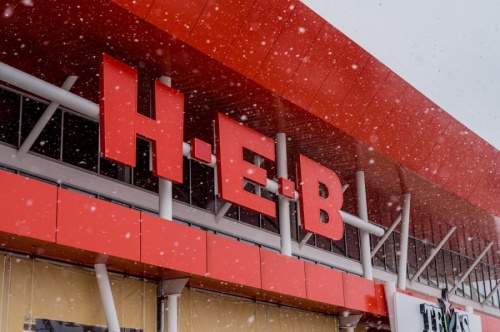 H-E-B stores across Texas have limited store hours and placed purchase limits on some high-demand products due to ongoing severe winter weather, H-E-B officials announced Feb. 19. (Courtesy H-E-B)