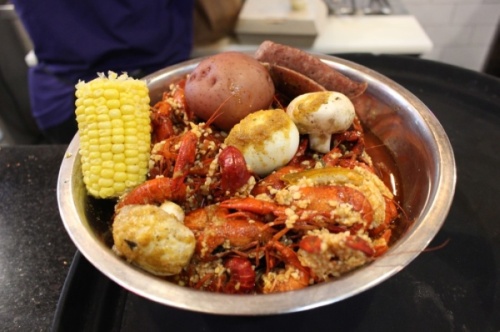 Hank's Crab Shack gets and sells several hundred pounds of crawfish daily, especially during the peak of crawfish season. (Morgan Theophil/Community Impact Newspaper)