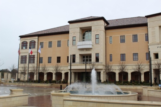 Colleyville City Hall and fountain