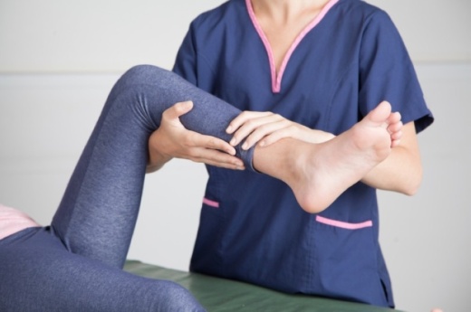 Performing physical therapy exercises
