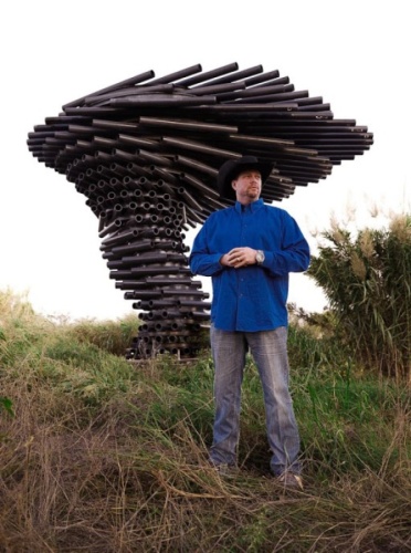 King and his team constructed the Ringing Singing Tree, a 17-foot-tall, 20-ton wind powered sound sculpture, in 2015. The project is on display outside of Austin. (Courtesy JK Welding)