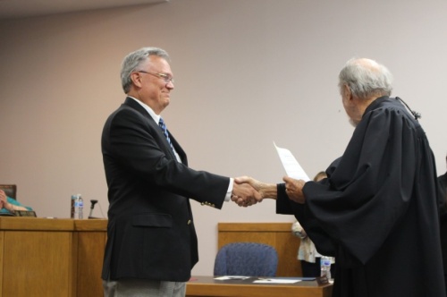 Mayor Norman Funderburk took the oath of office on May 13. (Kelly Schafler/Community Impact Newspaper)
