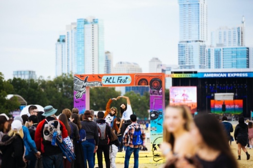 Photo of a gathered crowd at ACL Fest 2019