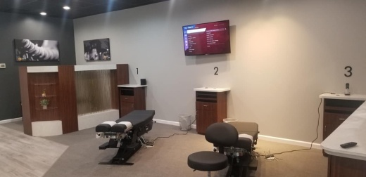 A new branch of 100% Chiropractic, a wellness clinic franchise, opened May 27. (Courtesy 100% Chiropractic)