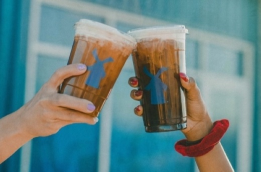 With more than 400 locations across 11 states, the Oregon-based drive-thru coffee company serves specialty coffee, smoothies, freezes, teas, a private-label Dutch Bros Blue Rebel energy drink and nitrogen-infused cold brew coffee. (Courtesy Dutch Bros Coffee)