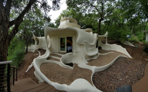 The Bloomhouse—an 1,100-square-foot home in the hills of West Austin—was built in the 1970s by University of Texas architecture students for fellow student Dalton Bloom. It was featured in the Austin Weird Homes Tour of 2020. (Brian Perdue/Community Impact Newspaper)